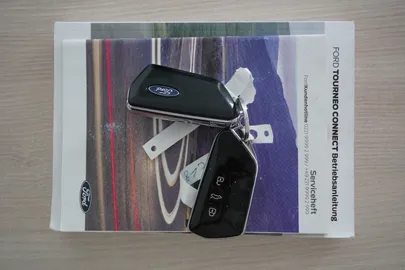 Car image 25