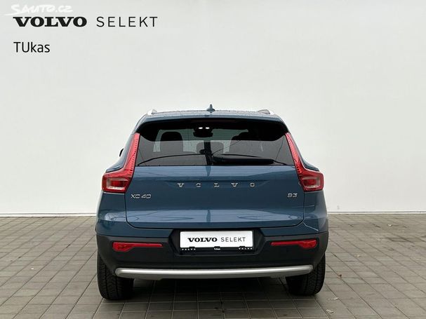 Volvo XC40 B3 Core 120 kW image number 6