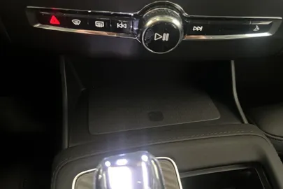 Car image 30