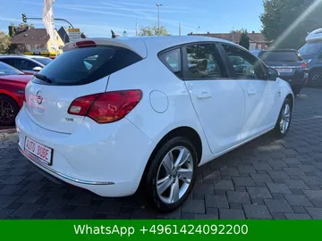 Car image 5