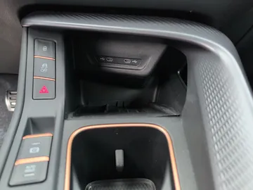 Car image 48
