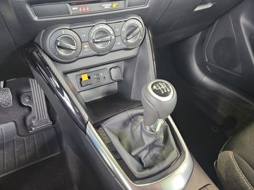 Car image 11