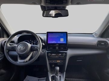 Car image 12