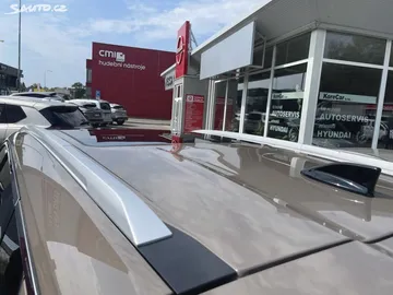 Car image 37