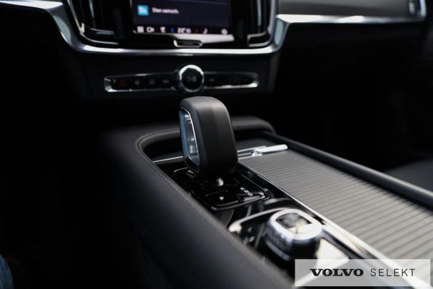 Volvo V90 Cross Country AWD 145 kW image number 27