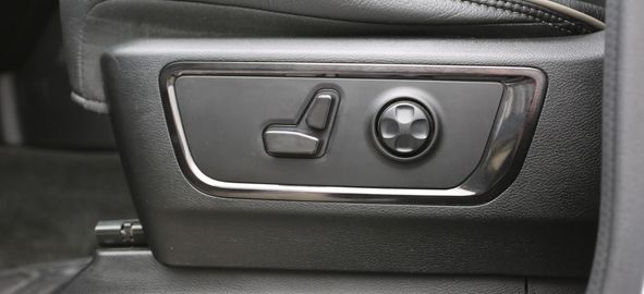 Car image 45