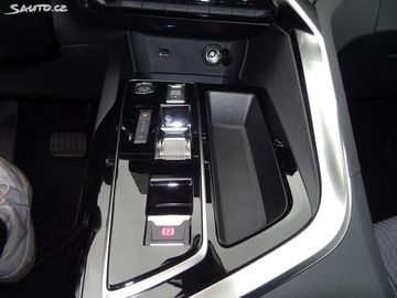 Car image 30