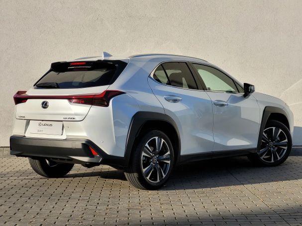 Lexus UX 250h 135 kW image number 6