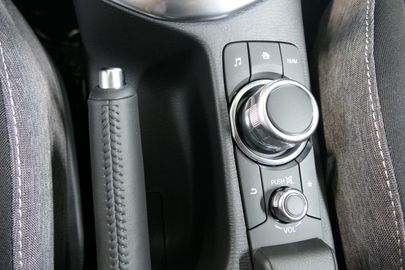 Car image 23