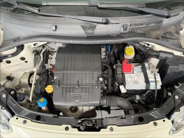 Car image 26