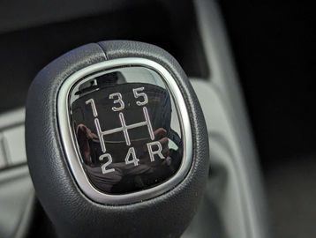 Car image 30