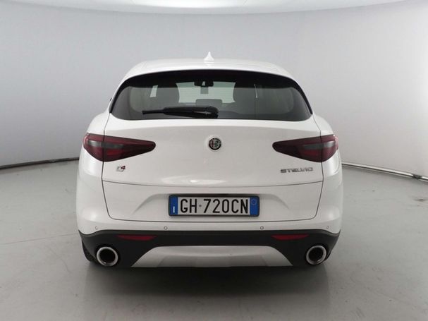 Alfa Romeo Stelvio 2.2 140 kW image number 3