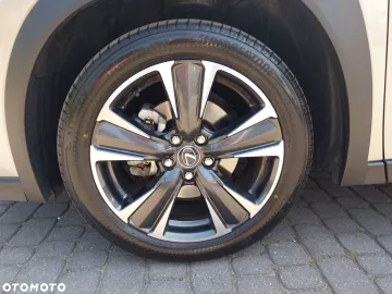 Car image 29