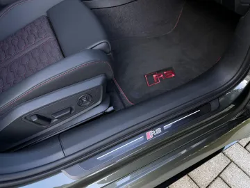 Car image 41