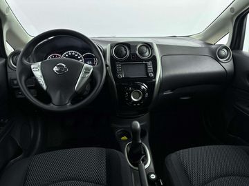 Car image 11