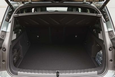 Car image 37