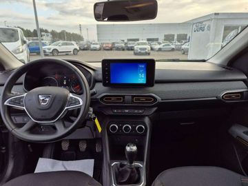 Car image 14