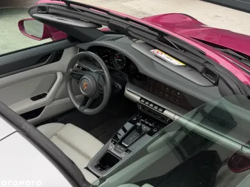 Car image 40