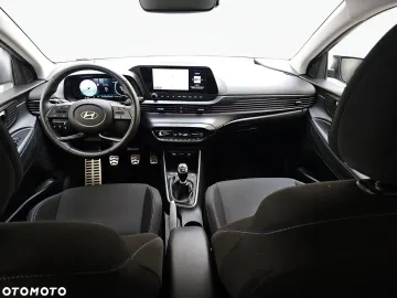 Car image 27