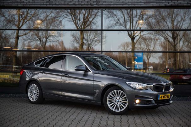 BMW 320i Gran Turismo 135 kW image number 3