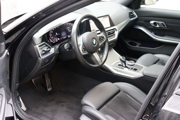 BMW 318i M Sport 115 kW image number 12