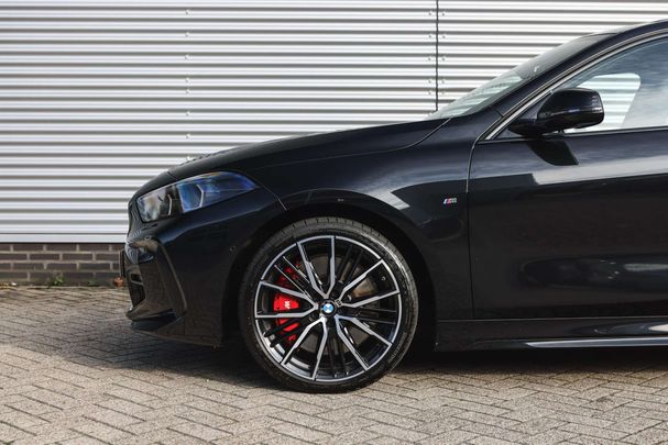 BMW 120i M Sport 132 kW image number 5