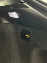 Car image 34