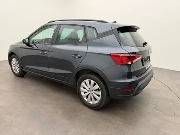 Car image 14