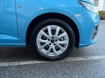 Car image 21