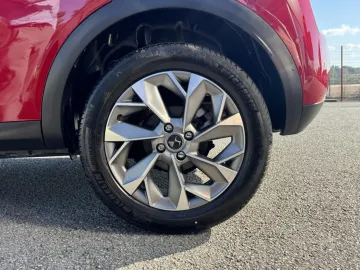 Car image 27