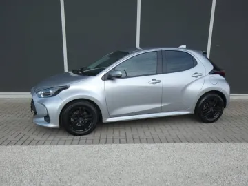 Car image 3