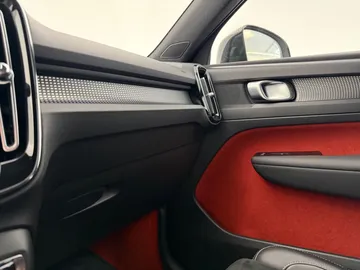 Car image 42