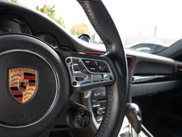 Car image 34
