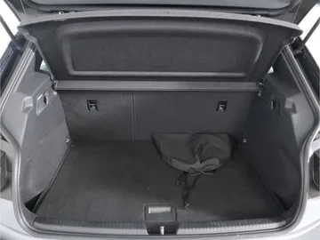 Car image 29