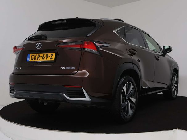 Lexus NX 300 h AWD 145 kW image number 2