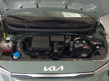 Car image 25
