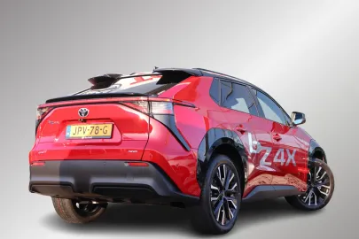 Car image 2