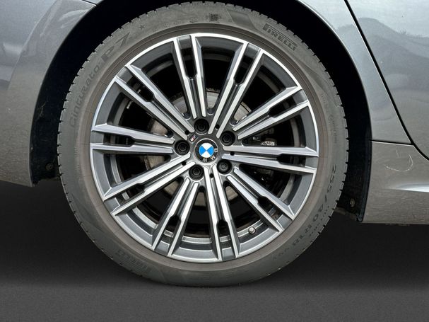 BMW 320d Touring 140 kW image number 13