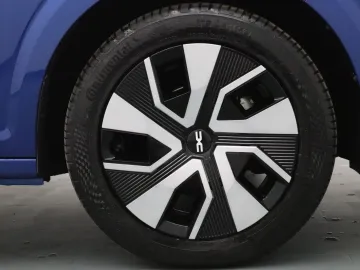 Car image 31