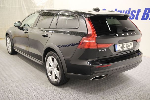 Volvo V60 Cross Country B4 AWD 146 kW image number 4