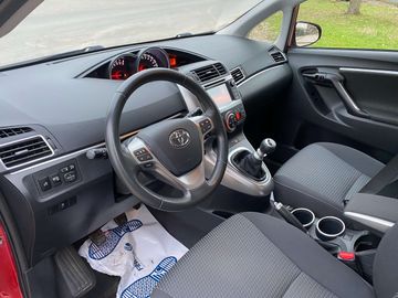 Car image 15