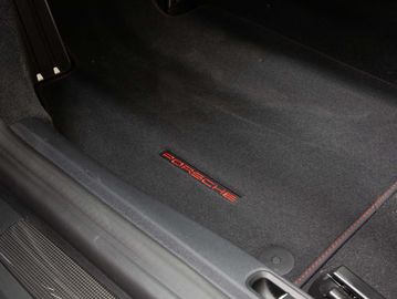 Car image 36