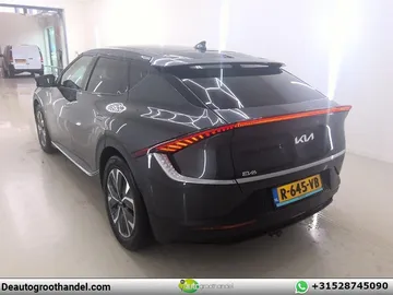 Car image 40