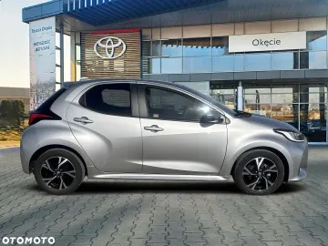 Car image 4