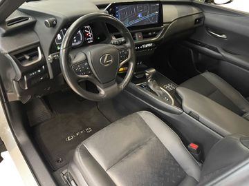 Car image 15