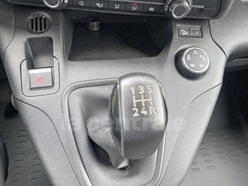 Car image 33