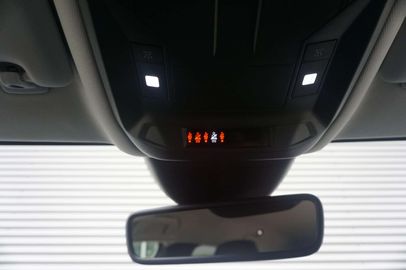 Car image 37