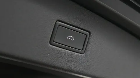 Car image 48
