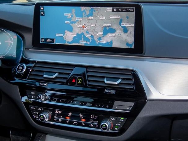 BMW 520i Touring 135 kW image number 6