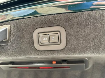 Car image 38